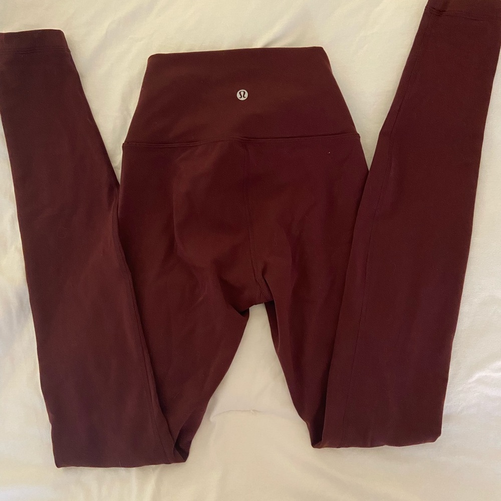 LULULEMON leggings barely worn!! Size 4 Tall